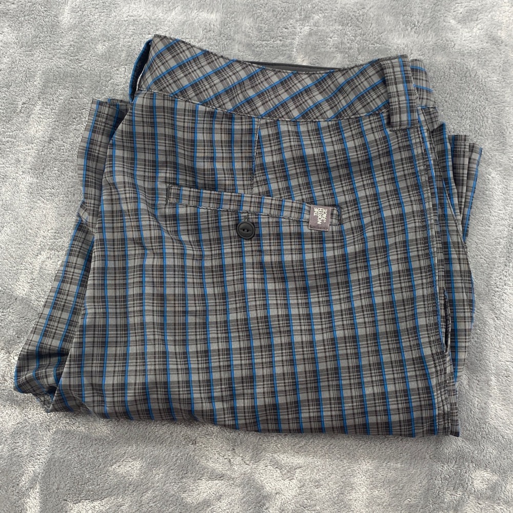 The North Face Mens 34 Rolling Sun Packable Plaid Performance Hiking Shorts